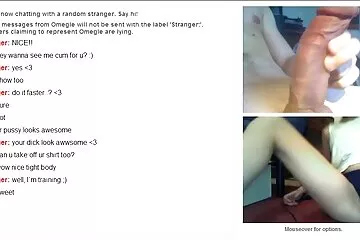 Điên người phụ nữ Nga thủ dâm phim sex võ tắc thiên cổ trang âm hộ của mình trong một chiếc taxi.